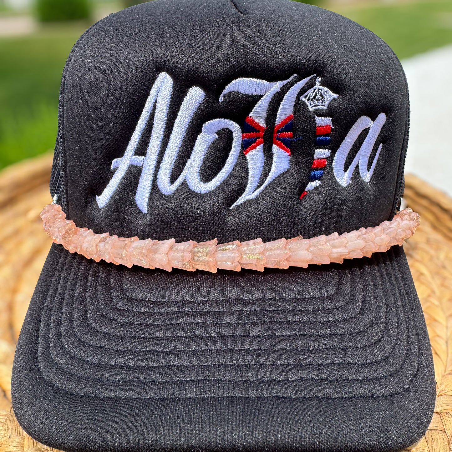 Lei Hat Chain